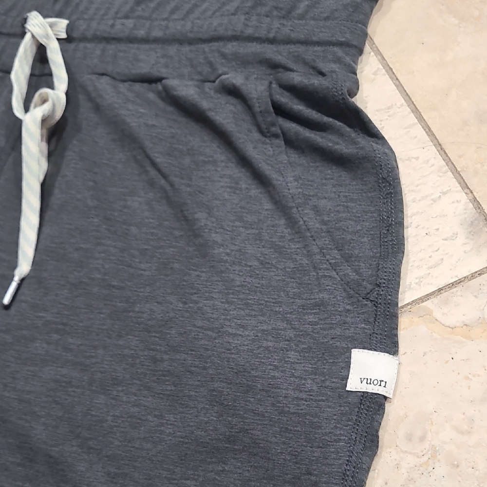 Vuori Charcoal Jumpsuit with Drawstring Waist - Picture 4 of 12